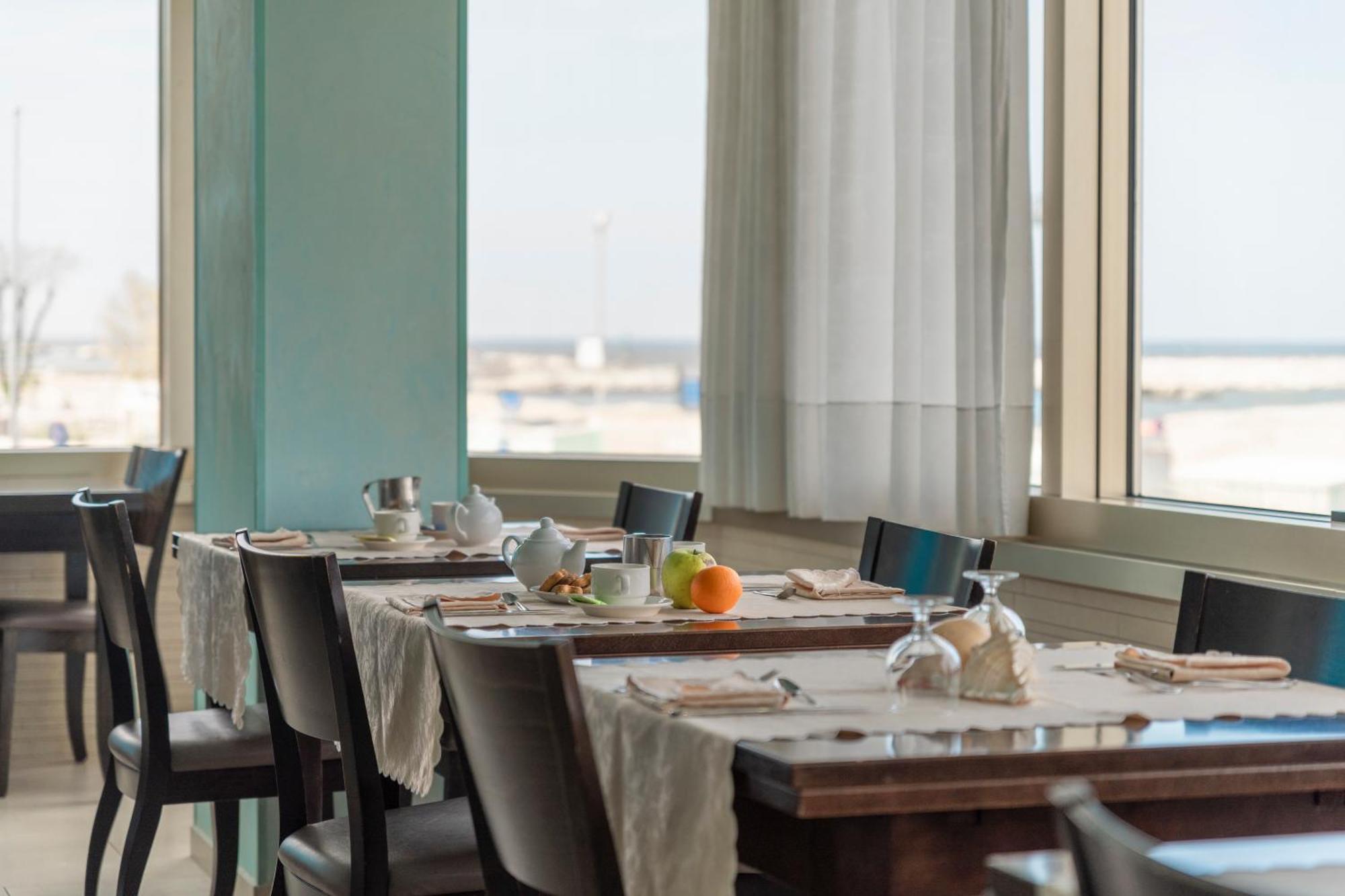 Hotel Mondial Беллария-Иджеа-Марина Экстерьер фото