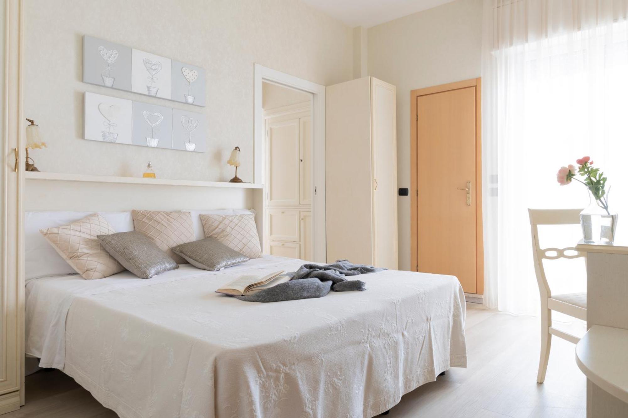 Hotel Mondial Беллария-Иджеа-Марина Экстерьер фото